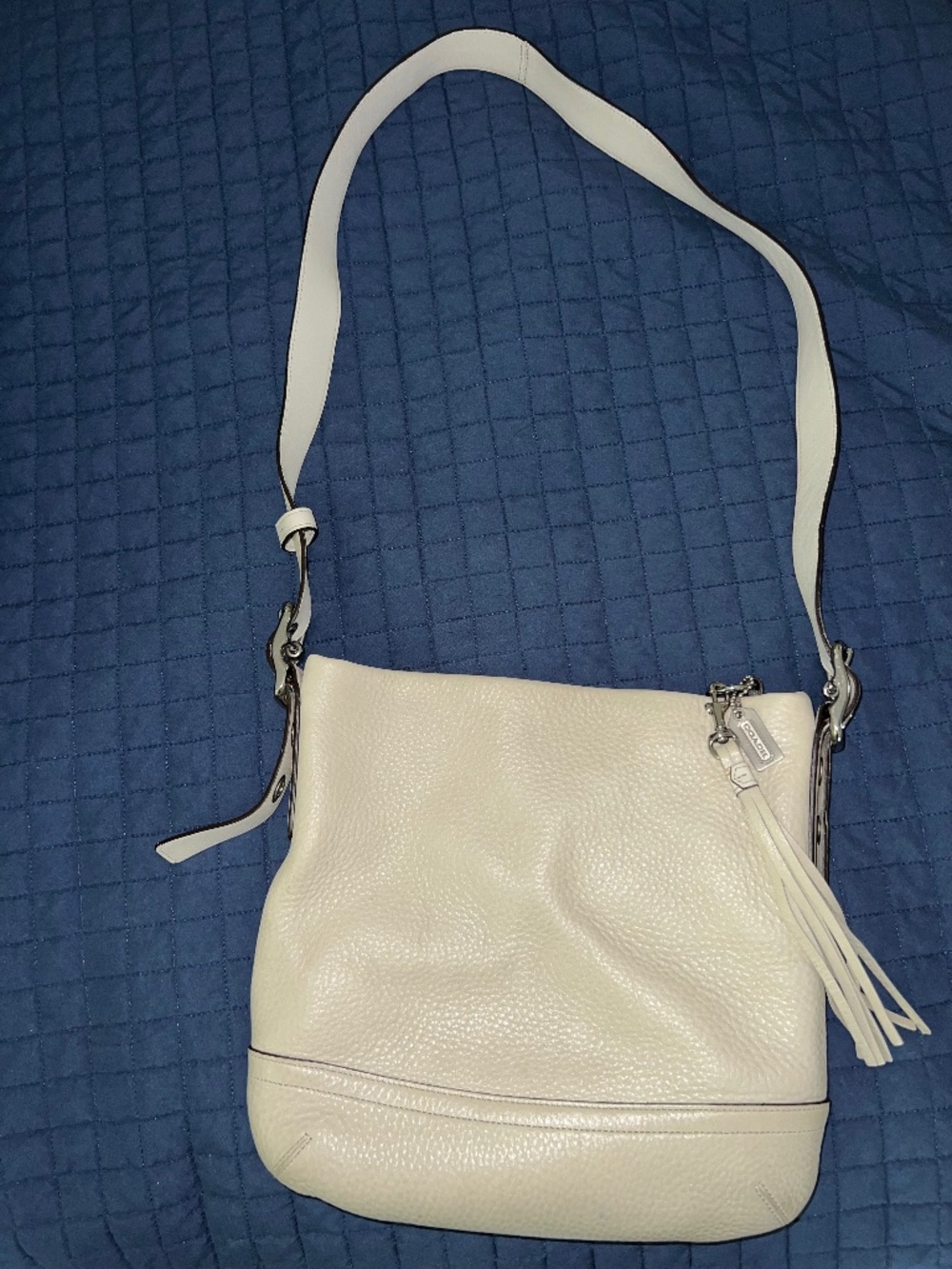 Coach 1427 Ivory White Pebbled Leather Crossbody Shoulder Bag Tassel